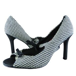 Lela Rose Women's For Payless Mary Jane White‎ Fabric Pump 7.5M Gently Used 2025